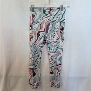 Athleta Marble Print Capri Yoga Pants